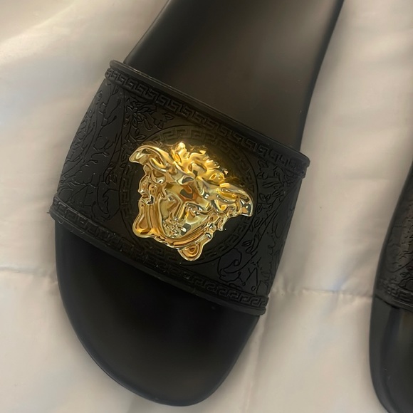 VERSACE SANDALS WITH GOLD MEDUSA AND BLACK WITH BOX, ID, TAGS, AND BAG - Picture 4 of 14